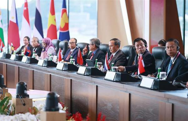 Cumbre de ASEAN adopta importantes documentos ảnh 1 Cumbre de ASEAN adopta importantes documentos ảnh 1