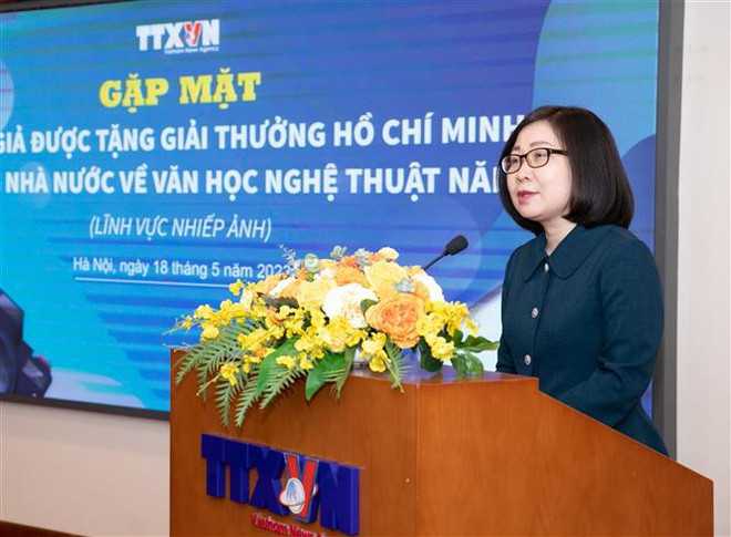 Honran a fotógrafos veteranos con aportes a prensa revolucionaria de Vietnam ảnh 2 Honran a fotógrafos veteranos con aportes a prensa revolucionaria de Vietnam ảnh 2