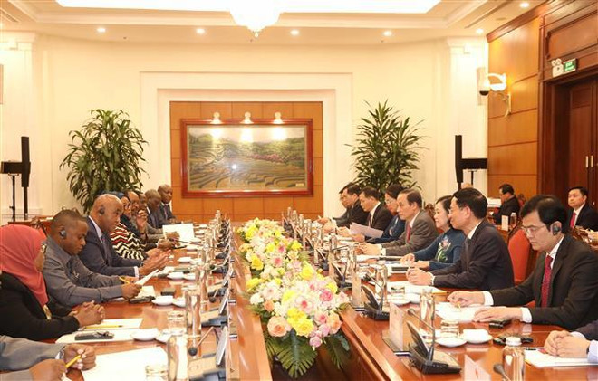 Partidos de Vietnam y Tanzania mejoran la cooperación ảnh 2  Partidos de Vietnam y Tanzania mejoran la cooperación ảnh 2