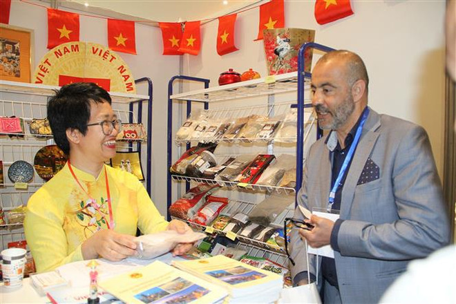 Promueven mercancías vietnamitas en foro comercial de África ảnh 2 Promueven mercancías vietnamitas en foro comercial de África ảnh 2