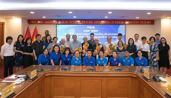 Honran a fotógrafos veteranos con aportes a prensa revolucionaria de Vietnam ảnh 3 Honran a fotógrafos veteranos con aportes a prensa revolucionaria de Vietnam ảnh 3
