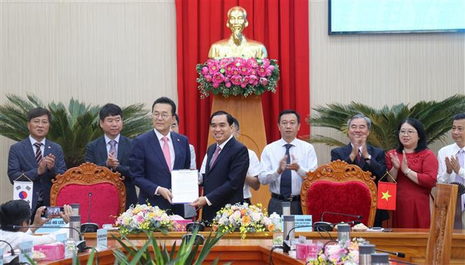 Urbes de Vietnam y Corea del Sur establecen cooperación para desarrollo ảnh 1 Urbes de Vietnam y Corea del Sur establecen cooperación para desarrollo ảnh 1