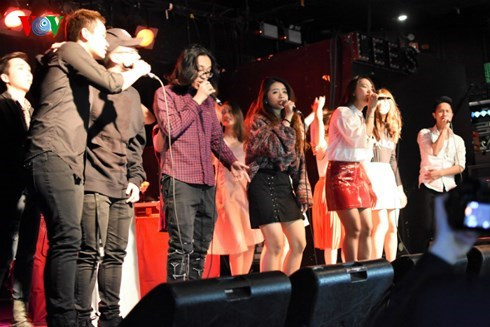 Estudiantes vietnamitas en Toronto celebran programa artístico ảnh 1 Estudiantes vietnamitas en Toronto celebran programa artístico ảnh 1