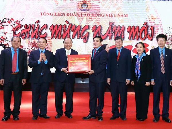 Premier exige continuar edificación de instalaciones a favor de trabajadores vietnamitas ảnh 1 Premier exige continuar edificación de instalaciones a favor de trabajadores vietnamitas ảnh 1