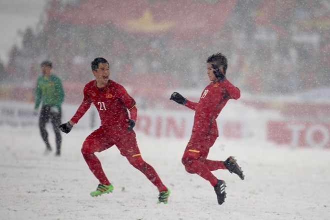 Televisión japonesa valora altamente el desarrollo de fútbol de Vietnam ảnh 1 Televisión japonesa valora altamente el desarrollo de fútbol de Vietnam ảnh 1