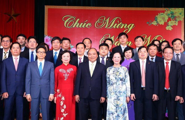 Premier vietnamita dialoga con órganos partidistas ảnh 1 Premier vietnamita dialoga con órganos partidistas ảnh 1