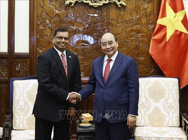 Presidente de Vietnam recibe a embajadores salientes de Sri Lanka y Camboya ảnh 1 Presidente de Vietnam recibe a embajadores salientes de Sri Lanka y Camboya ảnh 1