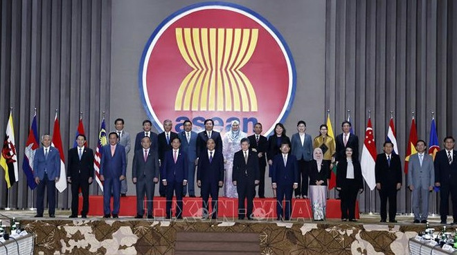 Vietnam concede especial importancia a relaciones con ASEAN ảnh 1 Vietnam concede especial importancia a relaciones con ASEAN ảnh 1