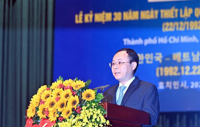 Ciudad Ho Chi Minh conmemora 30 años del establecimiento de relaciones diplomáticas entre Vietnam y Corea del Sur  ảnh 2 Ciudad Ho Chi Minh conmemora 30 años del establecimiento de relaciones diplomáticas entre Vietnam y Corea del Sur  ảnh 2