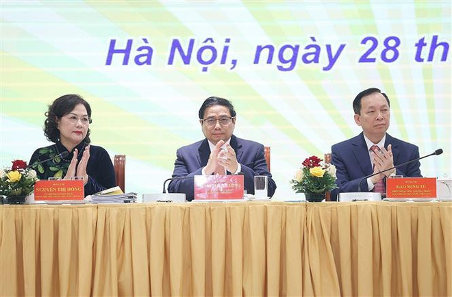 Premier vietnamita insta a equilibrar entre control inflacionario e impulso del crecimiento ảnh 1 Premier vietnamita insta a equilibrar entre control inflacionario e impulso del crecimiento ảnh 1