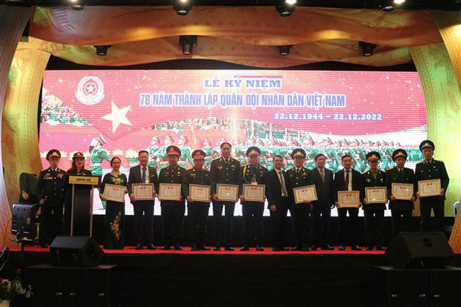 Conmemoran 78 aniversario del Ejército Popular de Vietnam en República Checa ảnh 1