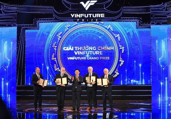 Efectúan ceremonia de entrega de premio global VinFuture en Hanoi ảnh 2 Efectúan ceremonia de entrega de premio global VinFuture en Hanoi ảnh 2