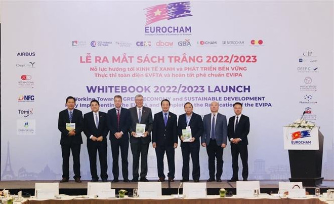 Lanza Eurocham Libro Blanco centrado en desarrollo sostenible ảnh 2