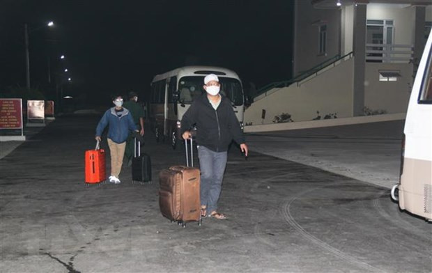 Repatrían a más de 240 vietnamitas varados en Singapur ảnh 1 Repatrían a más de 240 vietnamitas varados en Singapur ảnh 1