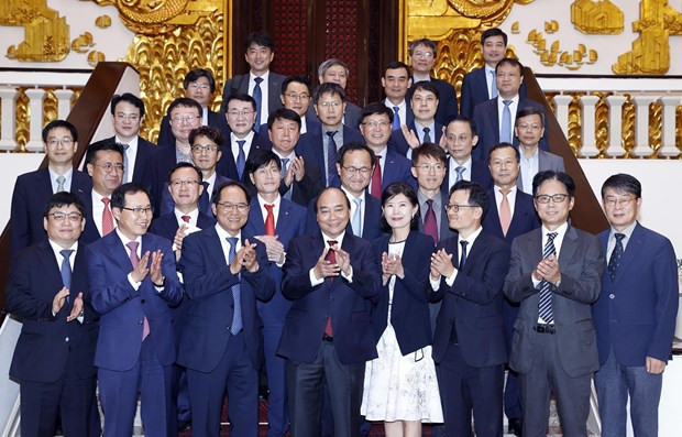 Primer ministro de Vietnam promete mejores condiciones para inversores extranjeros ảnh 1 Primer ministro de Vietnam promete mejores condiciones para inversores extranjeros ảnh 1