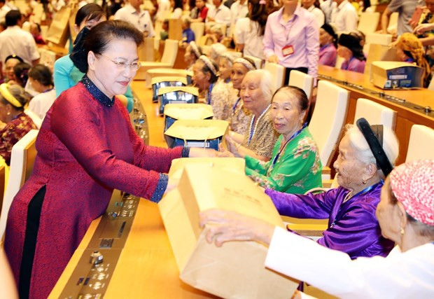 Honran en Vietnam los sacrificios de las madres heroicas ảnh 1 Honran en Vietnam los sacrificios de las madres heroicas ảnh 1