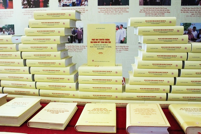 Resaltan valores del libro sobre gran unidad nacional del máximo dirigente partidista de Vietnam ảnh 1 Resaltan valores del libro sobre gran unidad nacional del máximo dirigente partidista de Vietnam ảnh 1