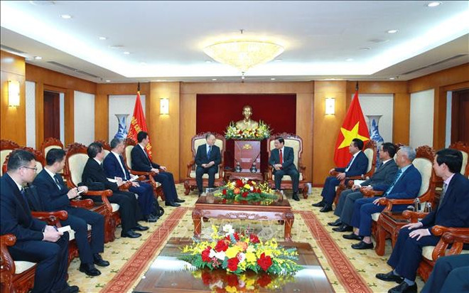 Delegación de Comisión de Asuntos Políticos y Jurídicos del CCPCCh realiza actividades en Vietnam ảnh 1 Delegación de Comisión de Asuntos Políticos y Jurídicos del CCPCCh realiza actividades en Vietnam ảnh 1