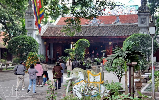 Lago de Truc Bach, espacio apacible en el corazón de Hanoi ảnh 2 Lago de Truc Bach, espacio apacible en el corazón de Hanoi ảnh 2