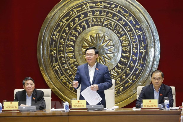 Valoran aportes de Comisión de Asuntos Económicos a logros del Parlamento vietnamita ảnh 1 Valoran aportes de Comisión de Asuntos Económicos a logros del Parlamento vietnamita ảnh 1