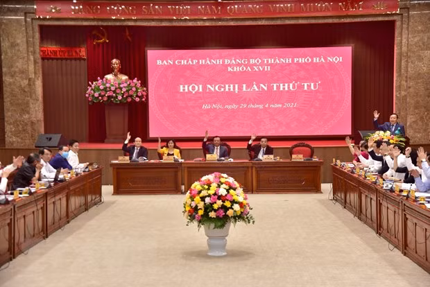 Efectúan cuarta reunión del Buró Ejecutivo del Comité partidista de Hanoi ảnh 1