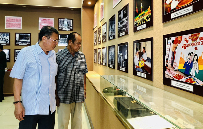 Inauguran exhibición sobre elecciones parlamentarias de Vietnam ảnh 2 Inauguran exhibición sobre elecciones parlamentarias de Vietnam ảnh 2