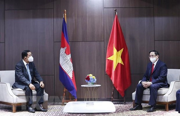 Primer ministro de Vietnam se reúne con sus homólogos de Camboya, Singapur y Malasia ảnh 1 Primer ministro de Vietnam se reúne con sus homólogos de Camboya, Singapur y Malasia ảnh 1