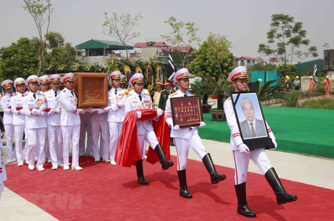 Do Muoi, exsecretario general del Partido Comunista de Vietnam, ya descansa en su tierra natal ảnh 2 Do Muoi, exsecretario general del Partido Comunista de Vietnam, ya descansa en su tierra natal ảnh 2