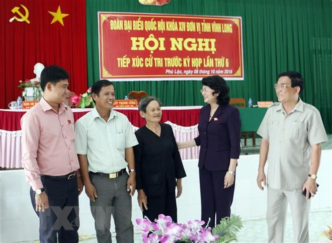 Presidenta interina de Vietnam se reúne con votantes ảnh 1 Presidenta interina de Vietnam se reúne con votantes ảnh 1
