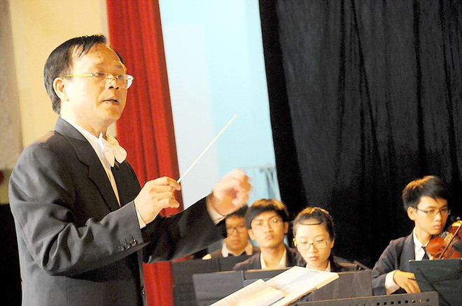 Compositor vietnamita presenta cultura nacional a estudiantes franceses ảnh 1