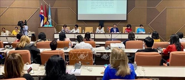 Seminario destaca el papel de mujeres vietnamitas y cubanas en el desarrollo nacional ảnh 1 Seminario destaca el papel de mujeres vietnamitas y cubanas en el desarrollo nacional ảnh 1