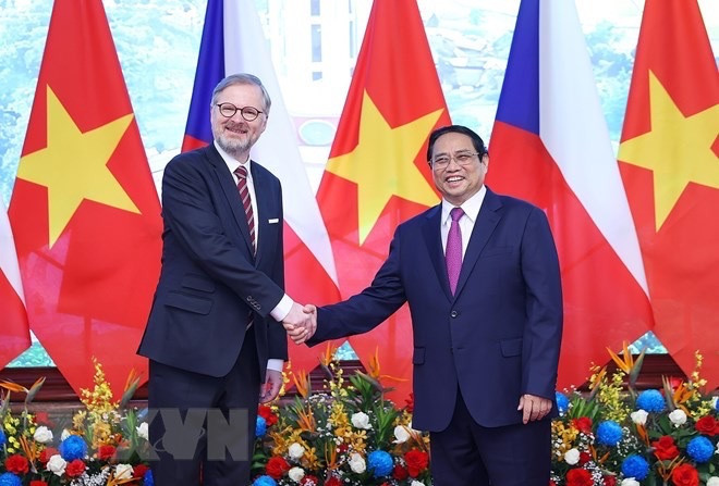 Primer ministro de la República Checa concluye visita a Vietnam ảnh 1 Primer ministro de la República Checa concluye visita a Vietnam ảnh 1