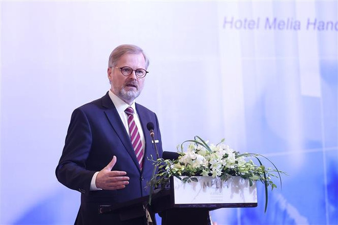 Debaten perspectivas para cooperación económica Vietnam-República Checa ảnh 2