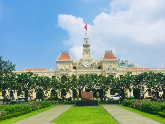 Entrada gratuita al Consejo Popular y Comité Popular de Ciudad Ho Chi Minh ảnh 1