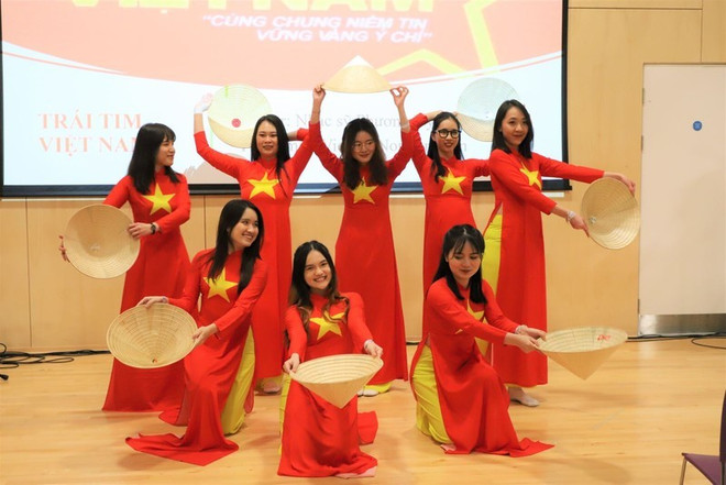 Difunden cultura vietnamita en Reino Unido ảnh 1 Difunden cultura vietnamita en Reino Unido ảnh 1