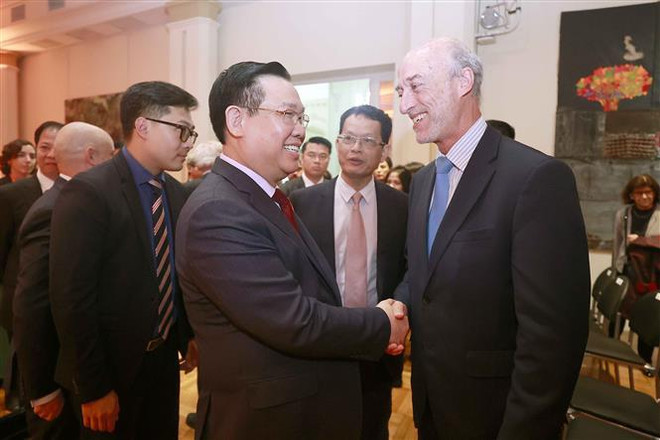 Aprecian 50 años de relaciones diplomáticas Vietnam- Argentina ảnh 2  Aprecian 50 años de relaciones diplomáticas Vietnam- Argentina ảnh 2