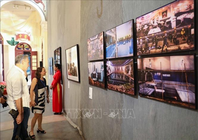 Efectúan en Hanoi un programa fotográfico para promover actividades creativas culturales ảnh 2 Efectúan en Hanoi un programa fotográfico para promover actividades creativas culturales ảnh 2