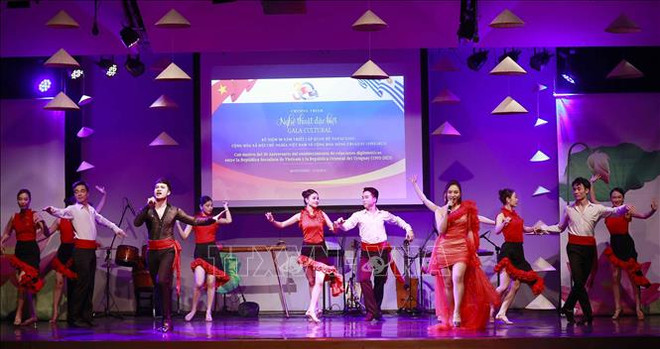 Programa resalta relaciones diplomáticas entre Vietnam y Uruguay ảnh 2 Programa resalta relaciones diplomáticas entre Vietnam y Uruguay ảnh 2