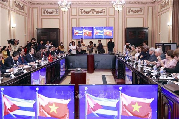 Presidente del Parlamento vietnamita se reúne con su homólogo cubano ảnh 5 Presidente del Parlamento vietnamita se reúne con su homólogo cubano ảnh 5