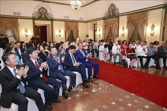 Lazos entre Vietnam y Cuba perduran por siempre, afirma presidente parlamentario ảnh 3 Lazos entre Vietnam y Cuba perduran por siempre, afirma presidente parlamentario ảnh 3