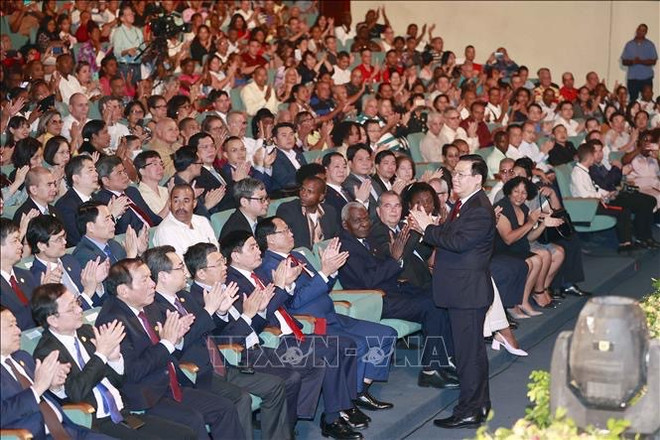Programa artístico especial cierra visita del presidente del Parlamento a Cuba ảnh 3 Programa artístico especial cierra visita del presidente del Parlamento a Cuba ảnh 3
