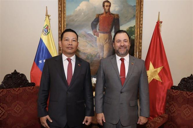 Canciller de Venezuela resalta asociación integral con Vietnam ảnh 1 Canciller de Venezuela resalta asociación integral con Vietnam ảnh 1