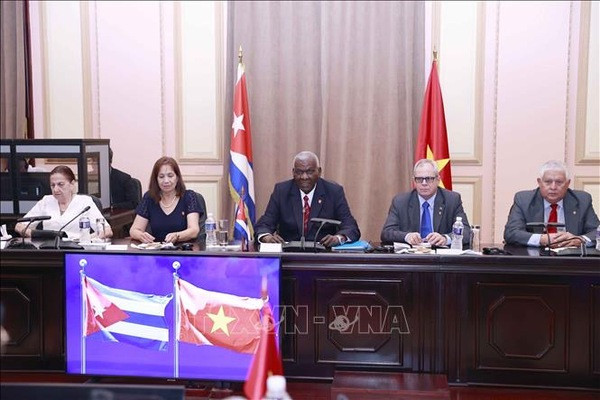 Presidente del Parlamento vietnamita se reúne con su homólogo cubano ảnh 3 Presidente del Parlamento vietnamita se reúne con su homólogo cubano ảnh 3