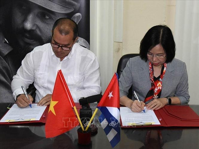 Visita a Cuba del líder parlamentario vietnamita fue un éxito más allá de las expectativas ảnh 2 Visita a Cuba del líder parlamentario vietnamita fue un éxito más allá de las expectativas ảnh 2