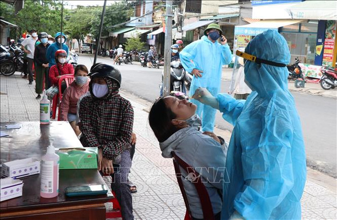 Registran más de 141 mil casos nuevos del coronavirus en Vietnam ảnh 1 Registran más de 141 mil casos nuevos del coronavirus en Vietnam ảnh 1
