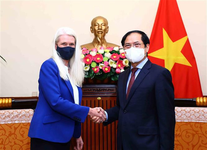 Vietnam aspira a profundizar lazos de asociación estratégica con Reino Unido ảnh 1 Vietnam aspira a profundizar lazos de asociación estratégica con Reino Unido ảnh 1
