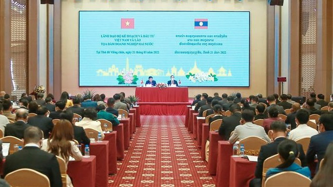 FLC y PetroTrade desarrollan proyecto ferroviario que conecta Laos y Vietnam ảnh 2