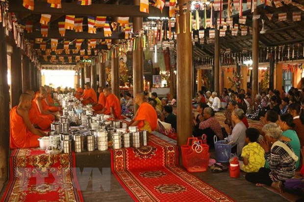 Primer ministro vietnamita felicita a los khmeres con motivo del Chol Chnam Thmay ảnh 1