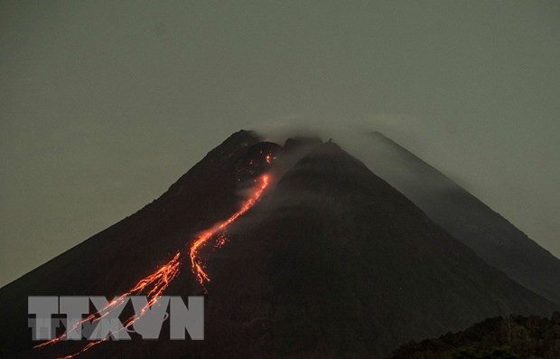 Miles de personas evacuadas en Filipinas por la erupción del volcán Taal ảnh 1 Miles de personas evacuadas en Filipinas por la erupción del volcán Taal ảnh 1