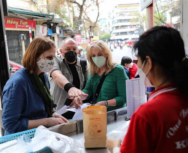 Aumentan casi 90 por ciento de turistas extranjeros en Vietnam ảnh 2 Aumentan casi 90 por ciento de turistas extranjeros en Vietnam ảnh 2